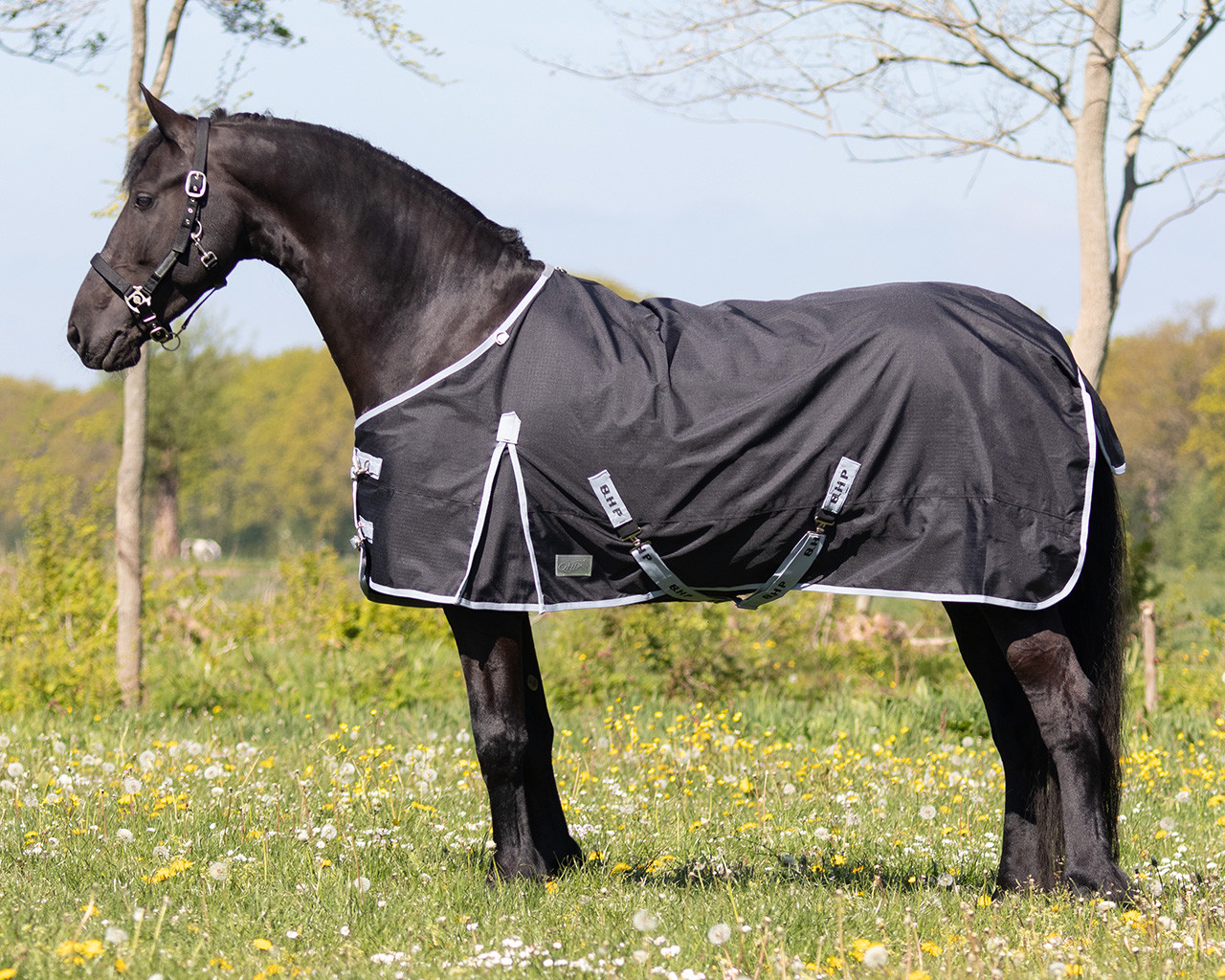 QHP Deken turnout Big neck 300gr QHP Deken turnout Big neck 300gr