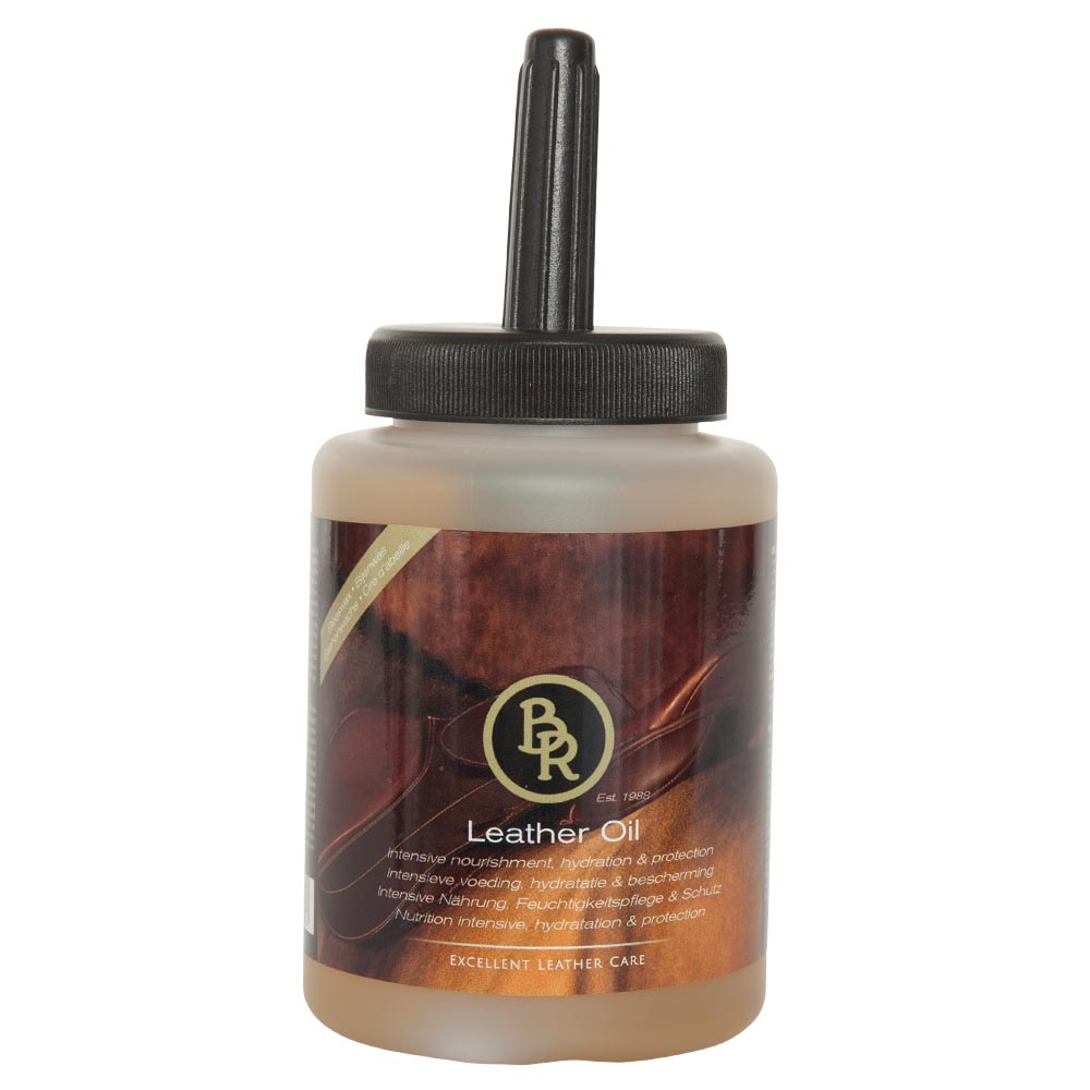 Afbeelding BR Leather Oil 450 ml door Minihorseshop.nl